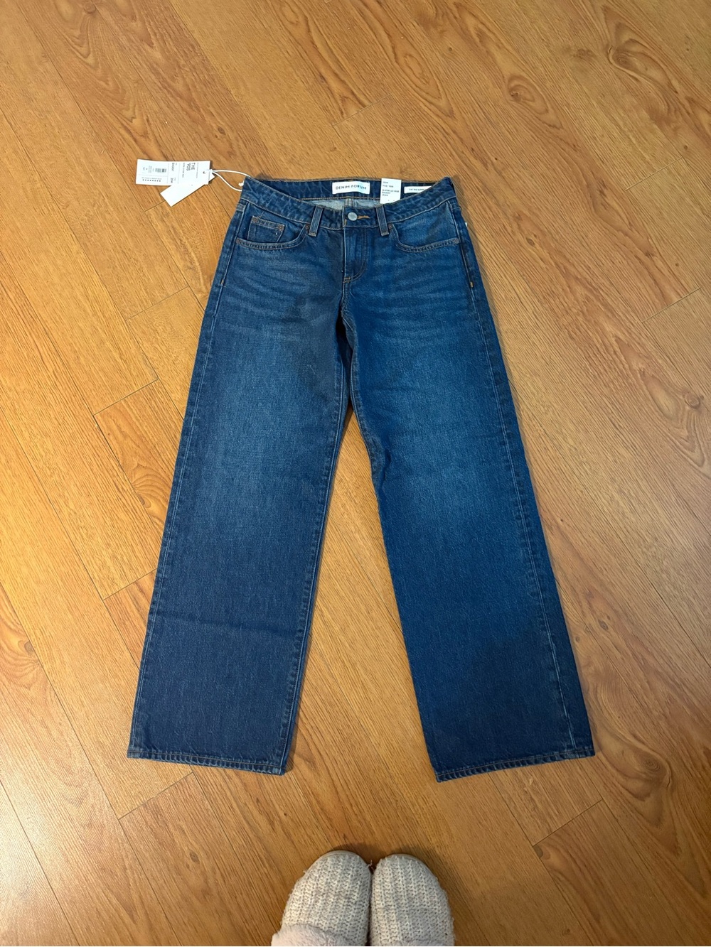 Women’s Denim Forum Super Lo-Rise Jeans BNWT